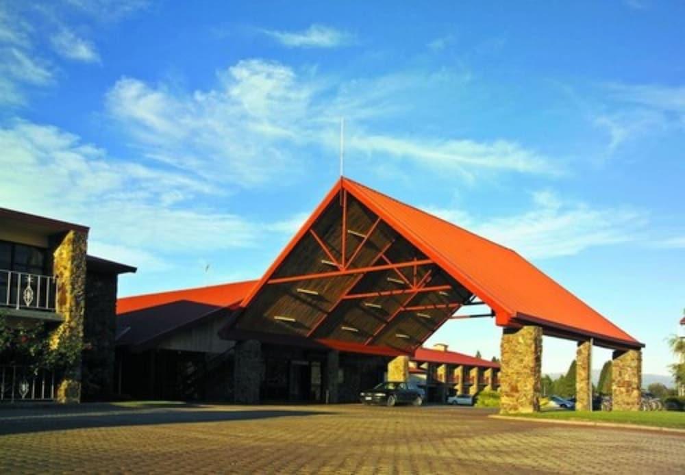 Distinction Mackenzie Country Hotel Twizel Exterior photo